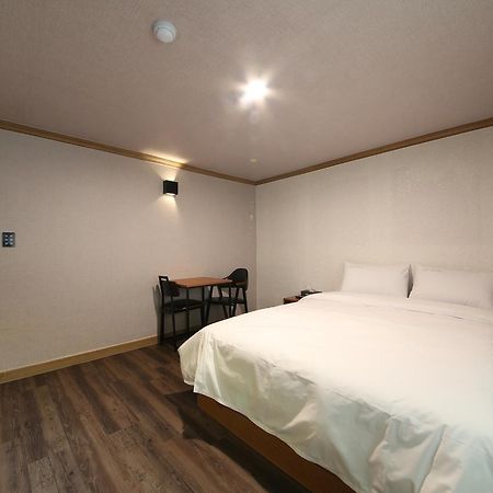 Art Hotel 龟尾 外观 照片