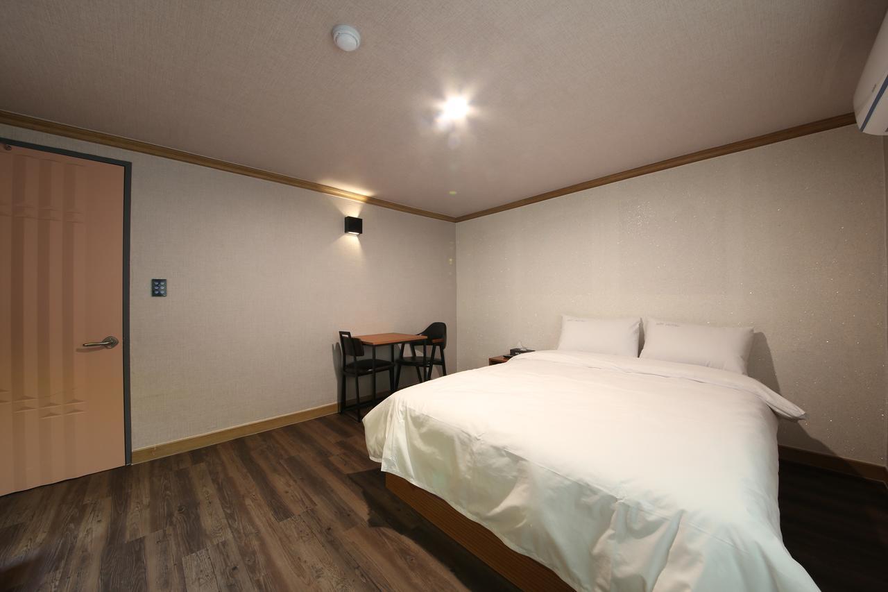 Art Hotel 龟尾 外观 照片