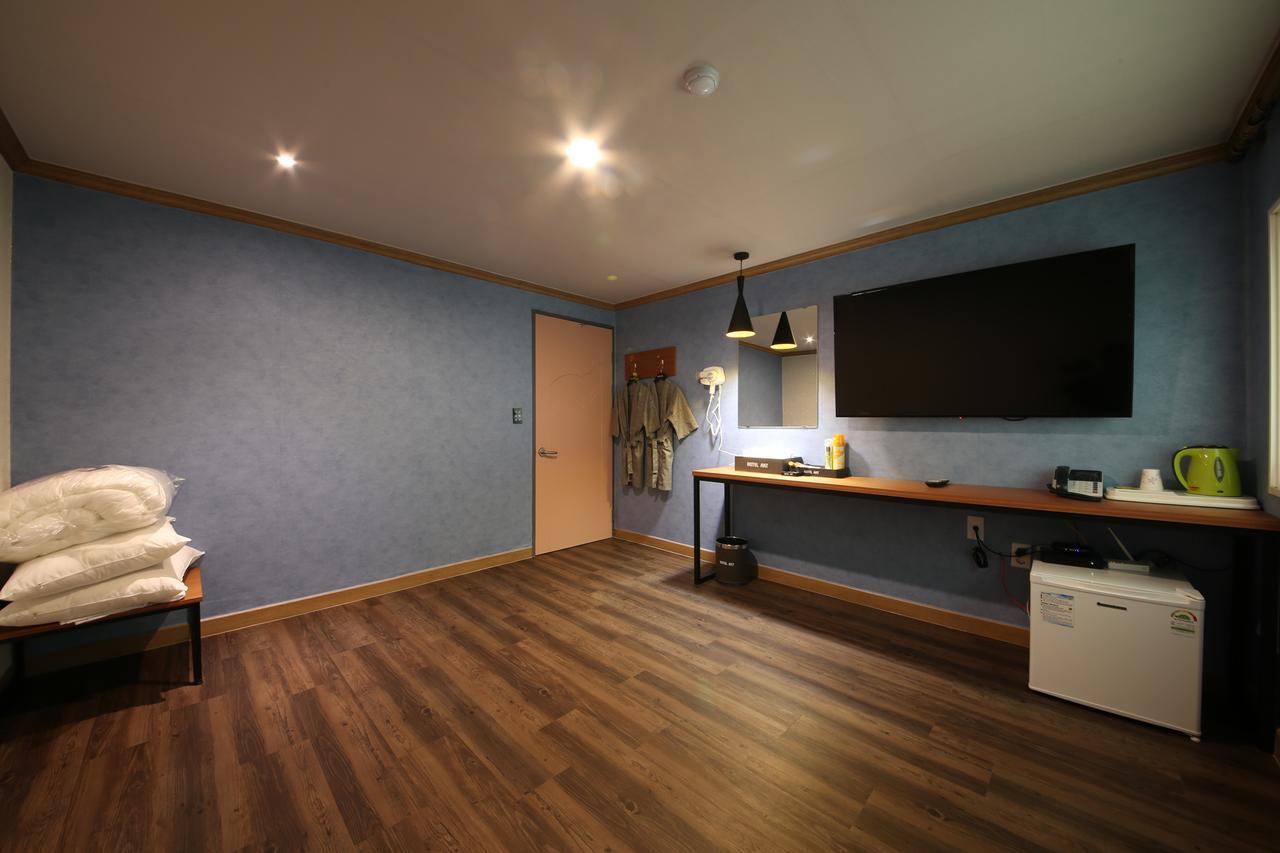 Art Hotel 龟尾 外观 照片